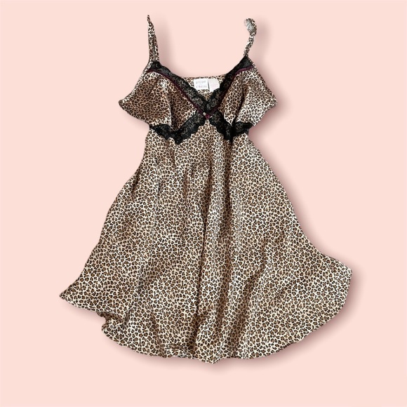 Gilligan & O'Malley Dresses & Skirts - Vintage slip dress